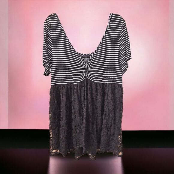 TORRID Plus Size Black & White Striped Peplum Lace V-Neck Tunic/Dress - Picture 6 of 16